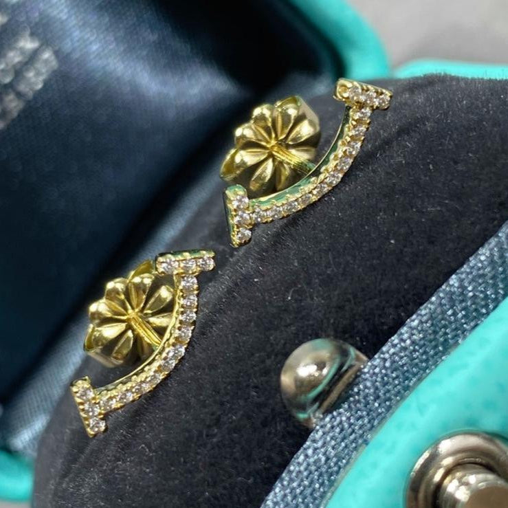 18K T Smile Diamonds Earrings