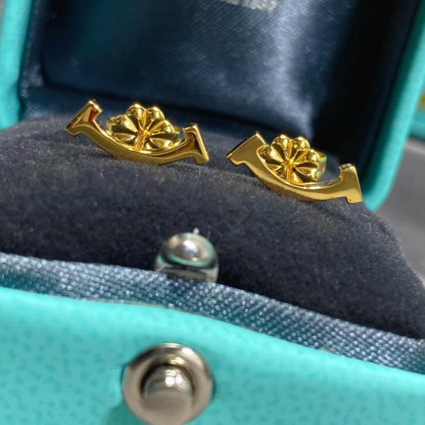 18K T Smile Yellow Gold Earrings