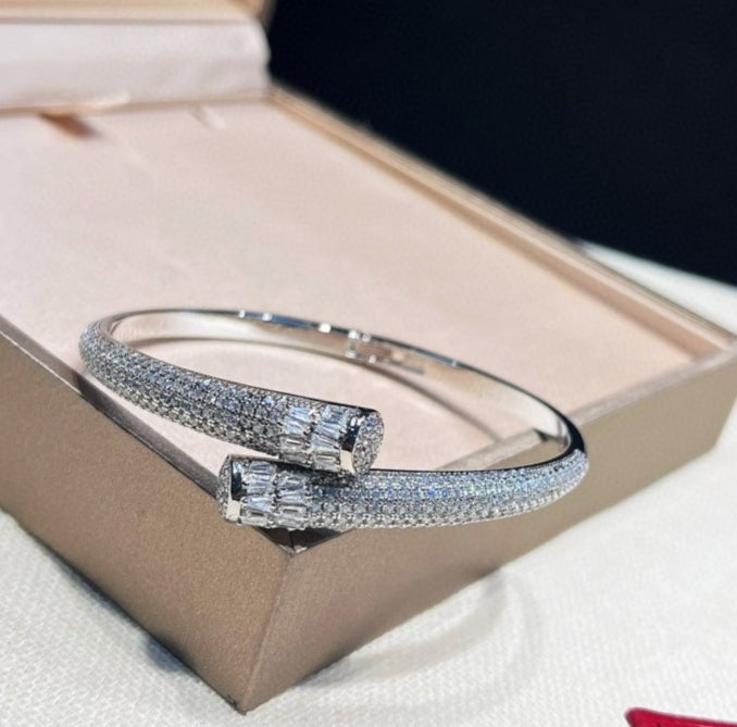 Juste Un Clou Diamond Bracelet