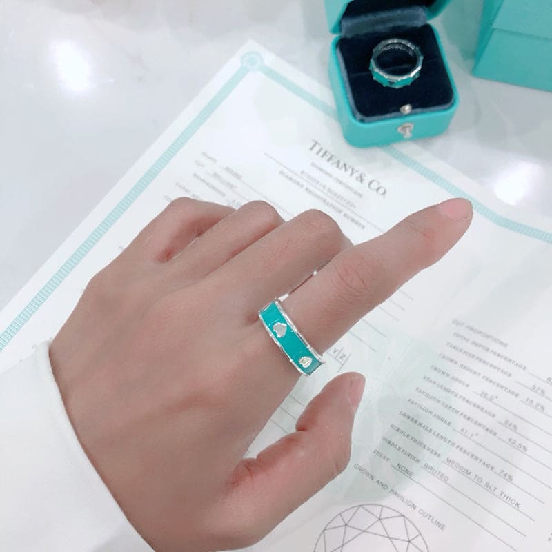 18K T Love Heart Ring