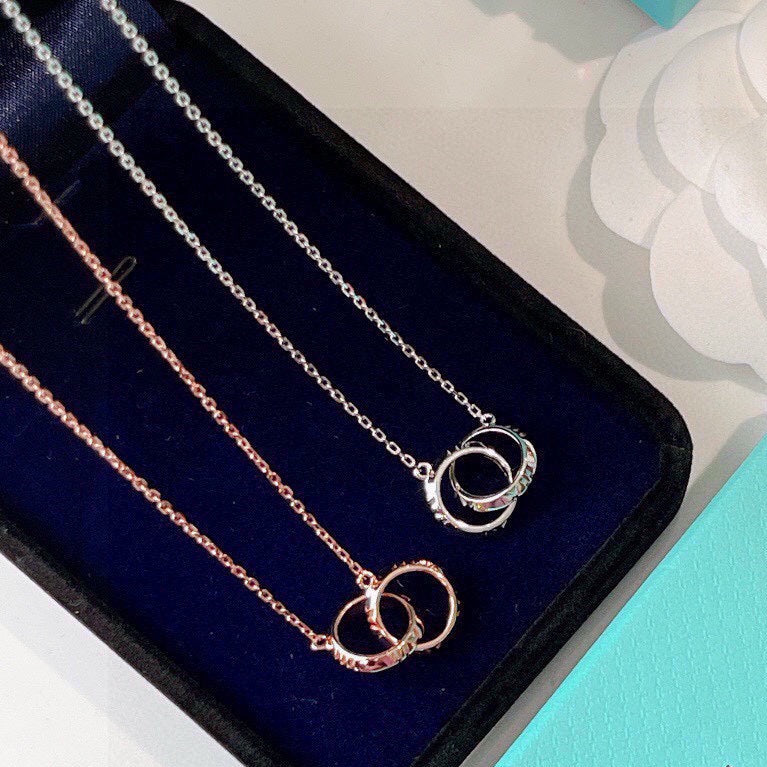 18K T Atlas X Closed Interlocking Pendant Necklace