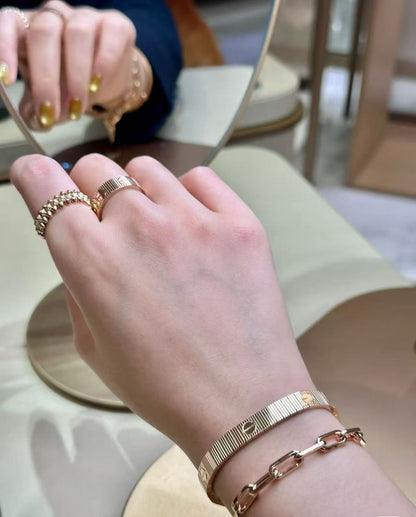 18K Love Unlimited Bracelet Flexible