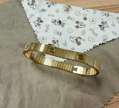 18K Love Unlimited Bracelet Flexible