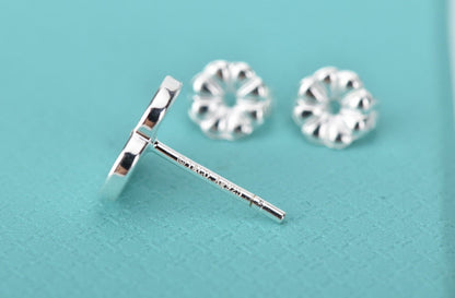 18K Return to T Heart Earrings