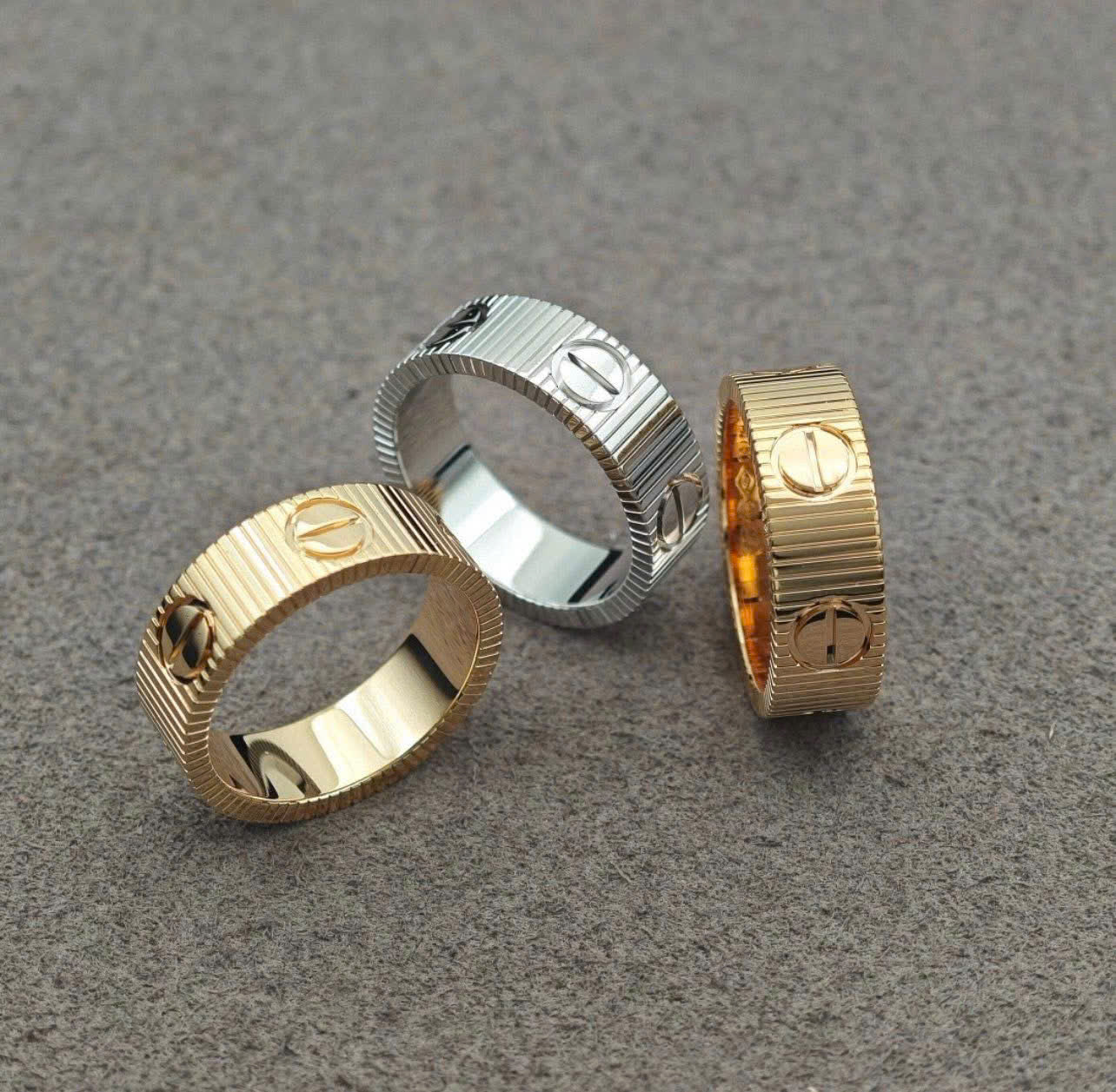 18K Love Unlimited Ring